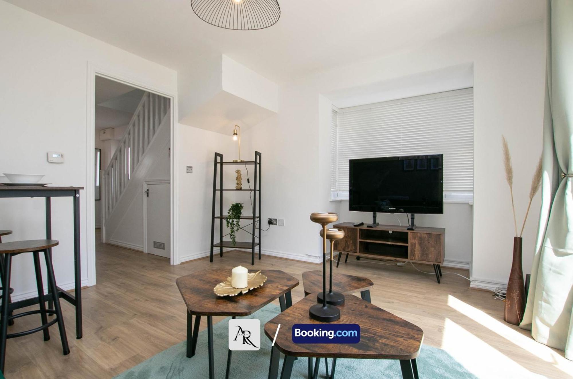 Cozy House By Ar Properties Short Lets & Serviced Accommodation Colchester Exterior foto